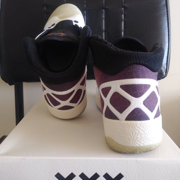 Jordan 30 White/Black-Wolf Grey (Slighty Customized) - Picture 4 of 15